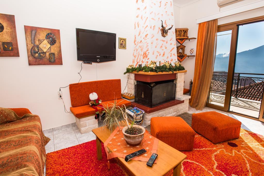 Artemis Otel Karpenísion Dış mekan fotoğraf