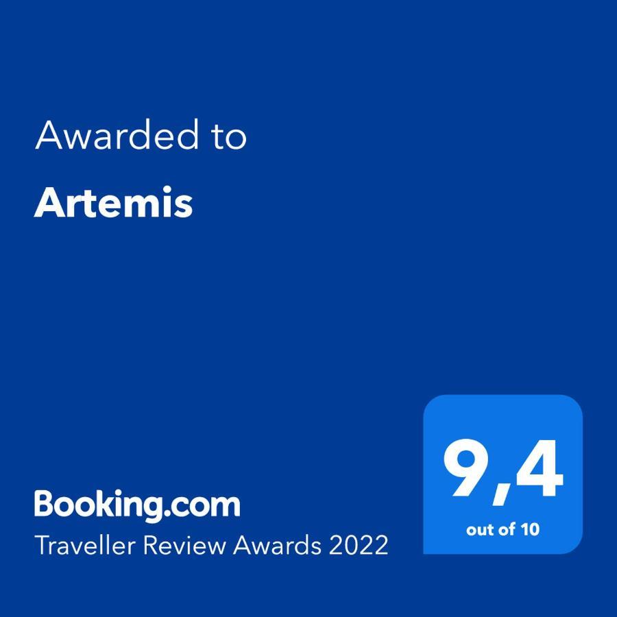 Artemis Otel Karpenísion Dış mekan fotoğraf