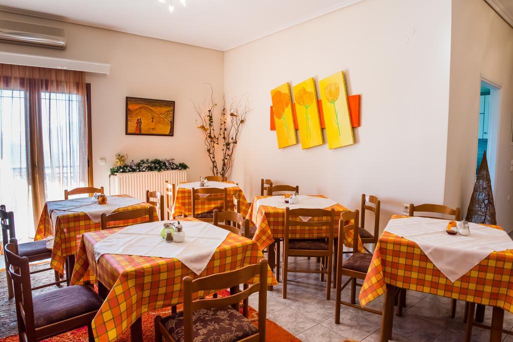 Artemis Otel Karpenísion Dış mekan fotoğraf